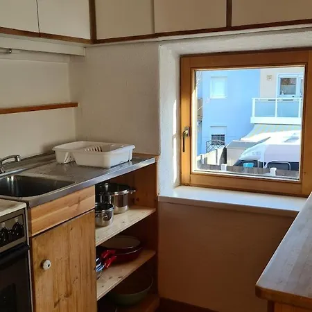 Geraeumiges In Mit Parkplatz Appartement *