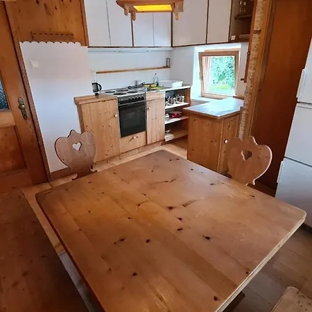 Appartement Geraeumiges In Mit Parkplatz *