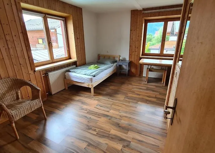 Geraeumiges In Mit Parkplatz شقة كوفستيين